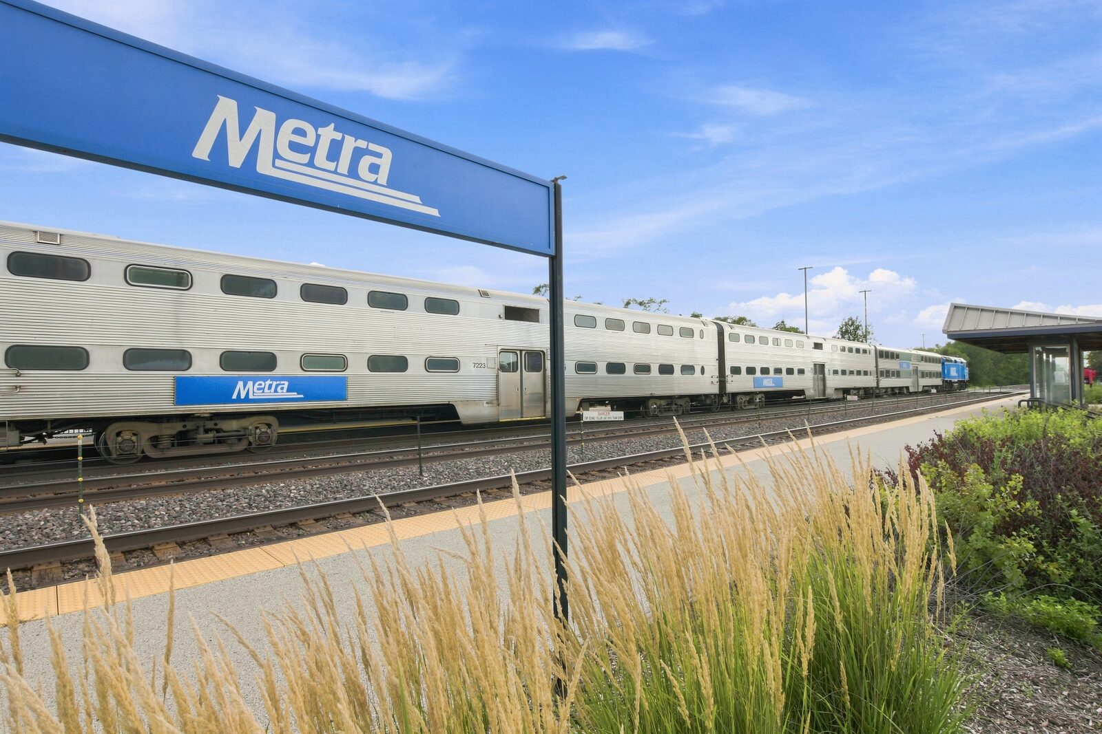 Metra commuter rail tracks near Villa Park